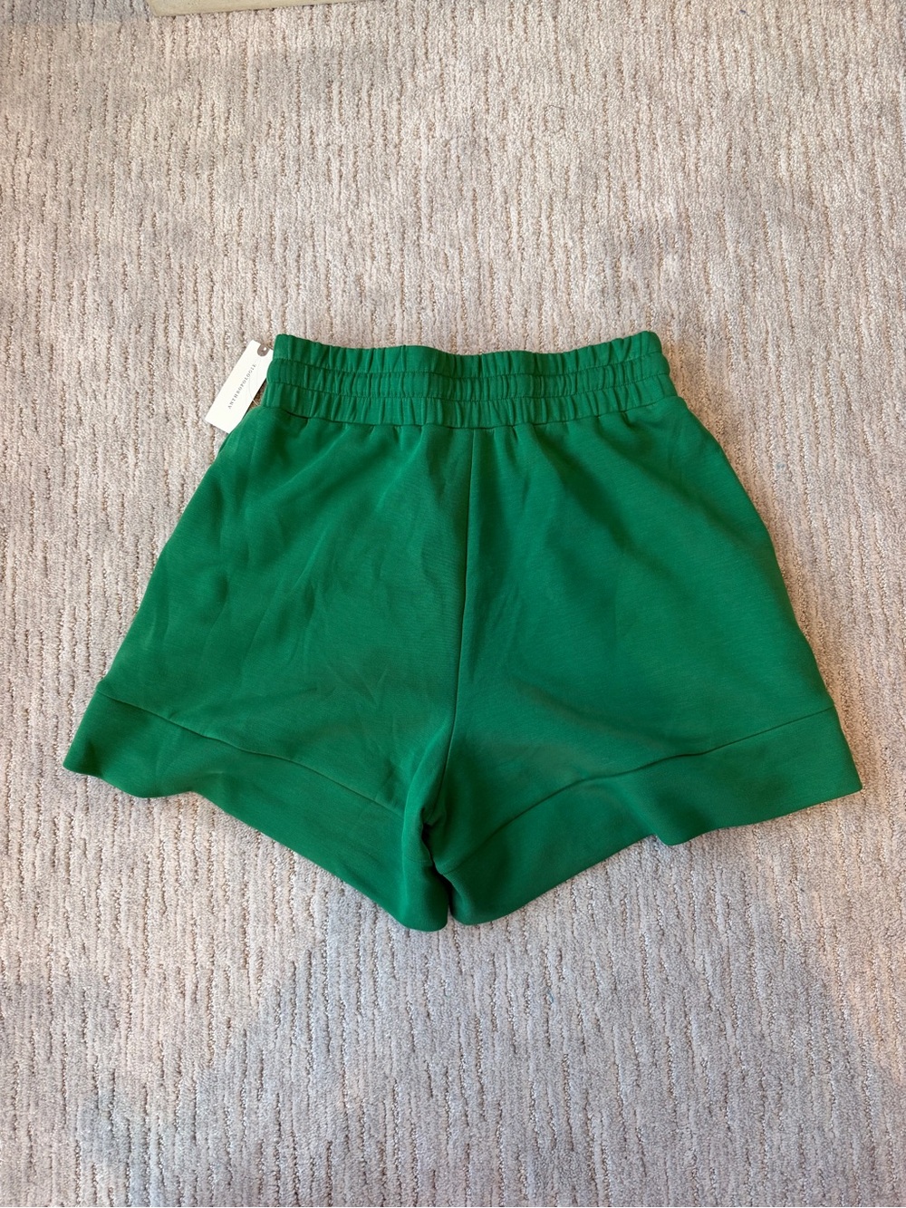 New Varley Atrium High Rise Shorts, Green Small - NWT - Picture 2 of 4